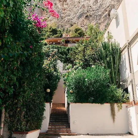 Daustria Guest house 4*